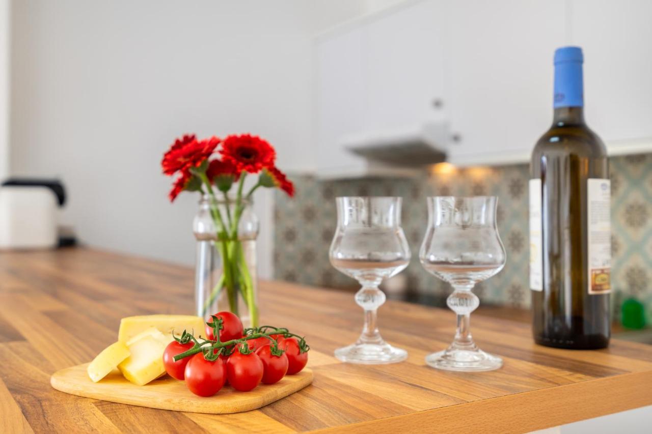 Apartamento Cor Do Mar - Sunny, Clean And Spacious Apartment With Sea View, In Alvor - Very Close Walking Distance To The Beach And Alvor Village Buitenkant foto