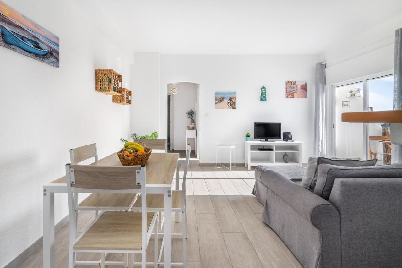 Apartamento Cor Do Mar - Sunny, Clean And Spacious Apartment With Sea View, In Alvor - Very Close Walking Distance To The Beach And Alvor Village Buitenkant foto